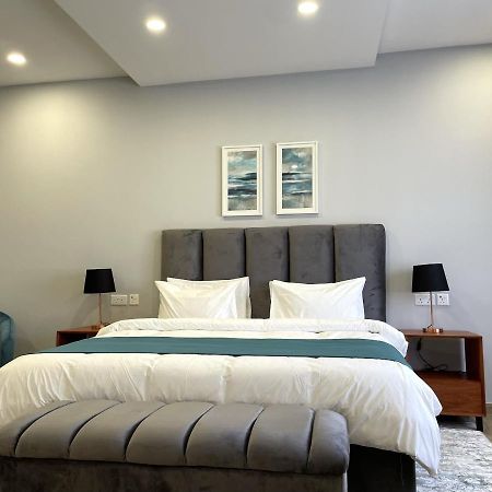 24 Roma Aparthotel Лусака Екстериор снимка