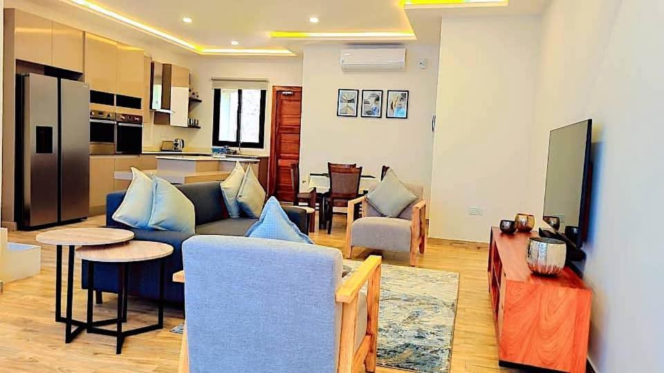 24 Roma Aparthotel Лусака Екстериор снимка
