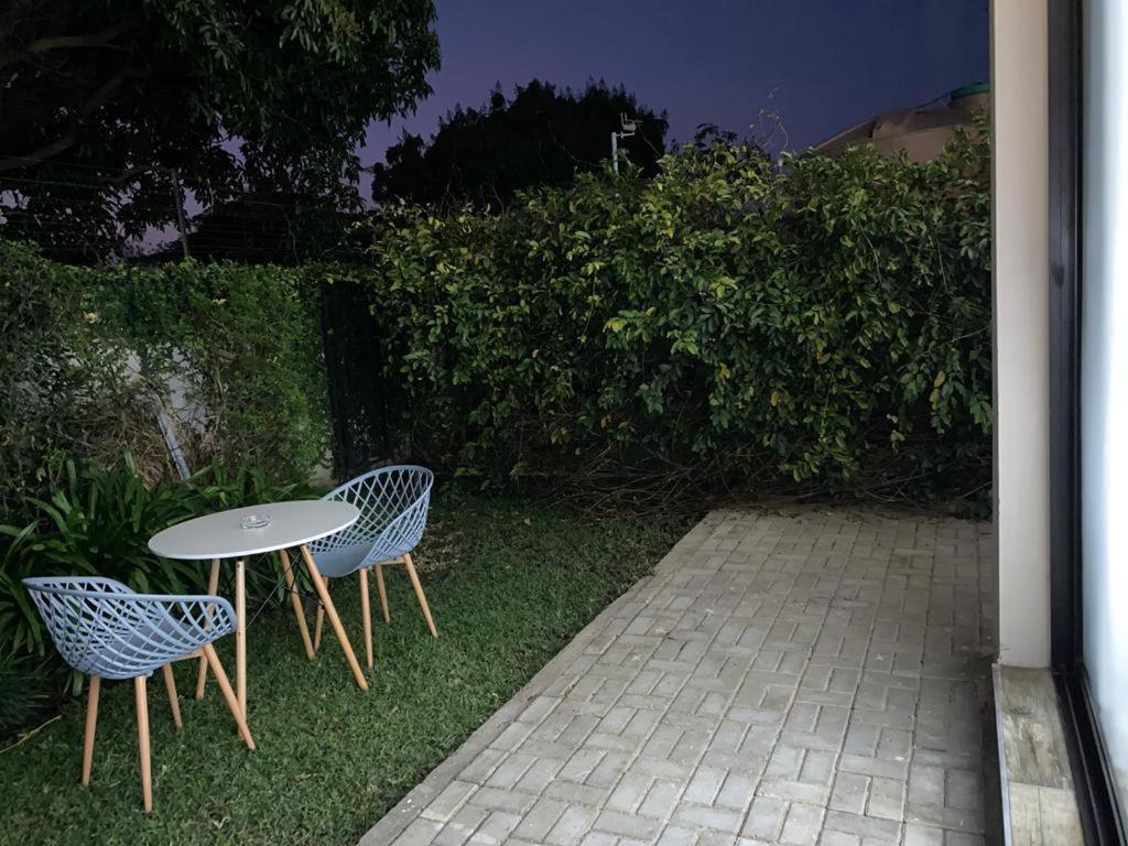 24 Roma Aparthotel Лусака Екстериор снимка