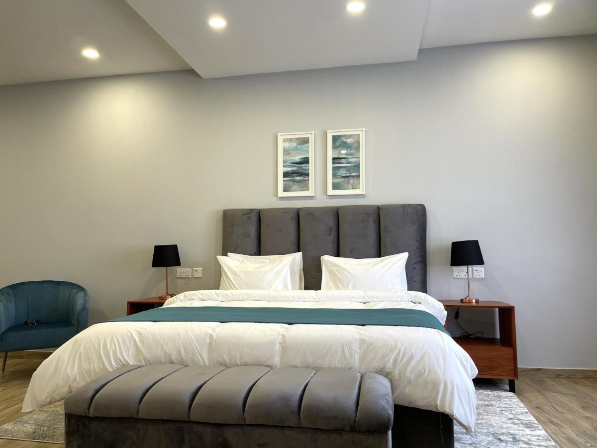 24 Roma Aparthotel Лусака Екстериор снимка